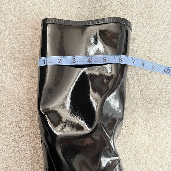 Micheal Micheal Kors Black Glossy Rain Boots Size 6/7 - Picture 10 of 14